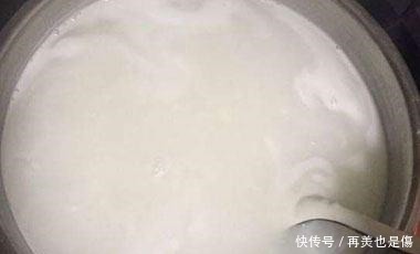 米醋加它抹头发,白发逐渐变黑,回家赶快试试