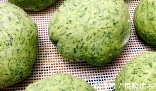 泡脚|农村人宝贝的“臭草”,过去用来洗澡泡脚,如今拿来做团子吃