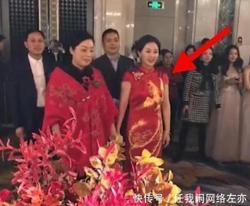 高颜值|“最美婆婆”在儿子婚礼上走红,高颜值碾压新娘,网友太惊艳了