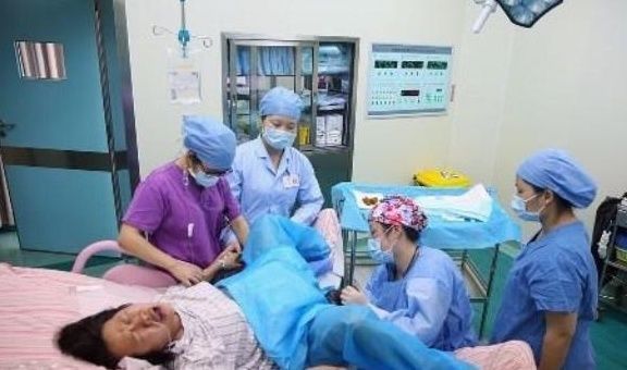 腰背|孕期这5个让孕妈“难以启齿”的酸痛，说明了胎儿发育得很好