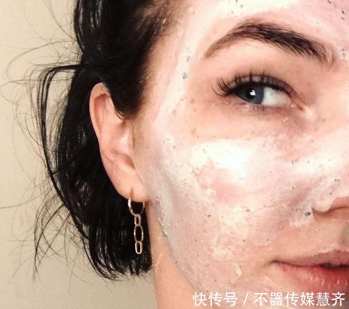 屏障|老生常谈：“补水”毁了多少好皮肤？面膜敷得少，皮肤会更好