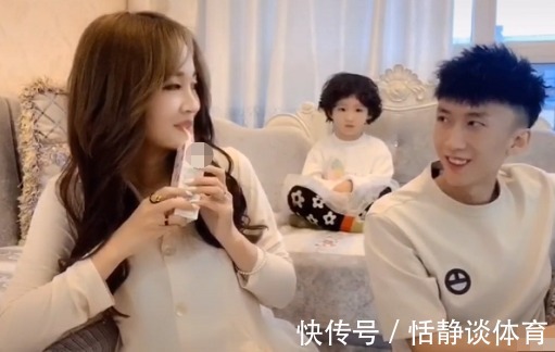 宝妈|“最腻歪夫妇”在娃面前秀恩爱火了,萌娃被气得频出“金句”
