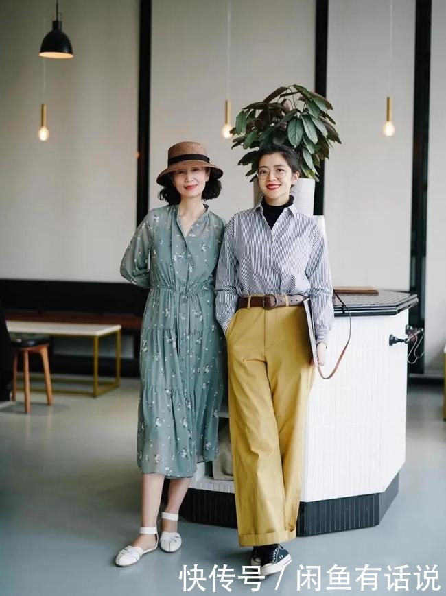 凸显|50岁女人别总穿碎花裙,先看清自己的身材,挑对裙子才是时髦阿姨