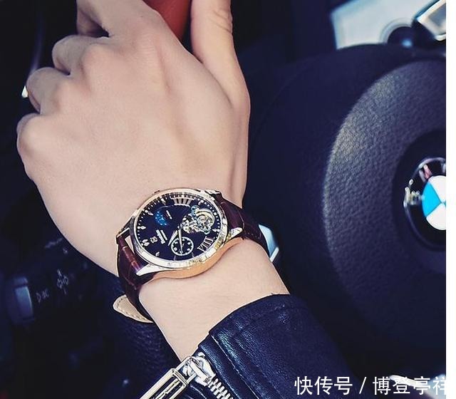 傻傻|男人要明白“戴手表”含义是什么,别傻傻什么都不知,一定要了解