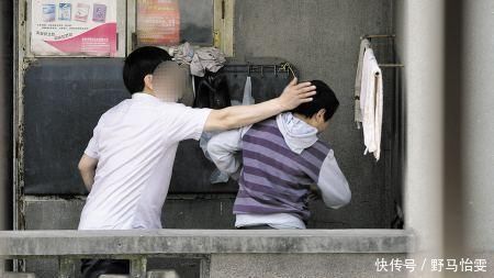 罪魁祸首|8岁女孩头晕恶心送医后死亡,罪魁祸首是妈妈的一个“习惯动作”