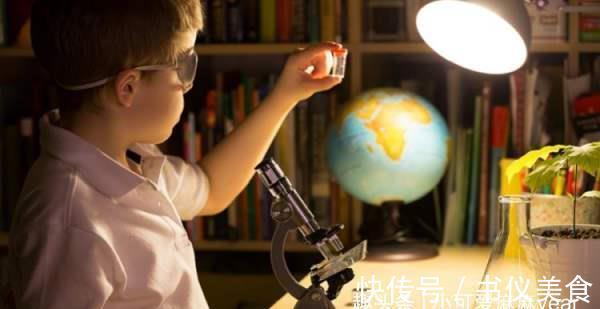 学习成绩|退休班主任:容易有出息的男孩,往往是这些类型,与成绩无关