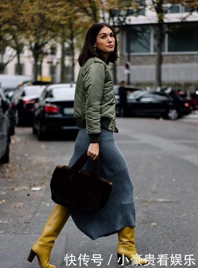 今年冬天的最百搭奖，我颁给“羽绒服+半身裙”，谁穿谁美