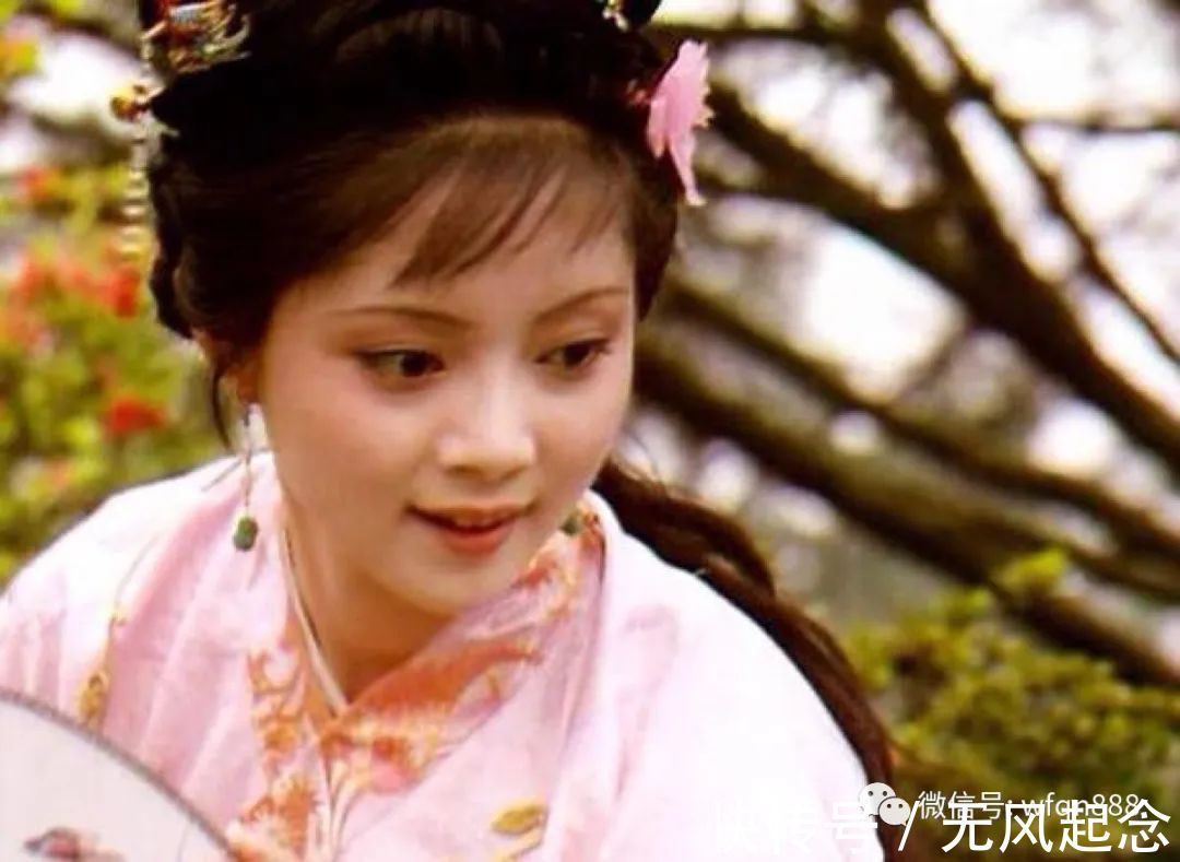 贾府#宝钗为人并不刻薄,为何刘姥姥二进贾府时,宝钗却编段子嘲讽她?