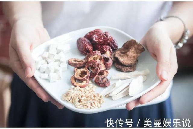 血管|脸上出现这2个变化，要注意了！降血脂、护血管的食物都在这了