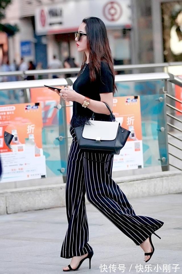 休闲西装 看起来满满都是品味,打底裤的穿搭告诉你,腿型是很重要的