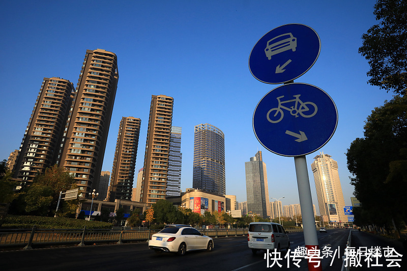 楼梯房|10年后,“楼梯房”和“电梯房”哪个更值钱新规下,终于清楚了