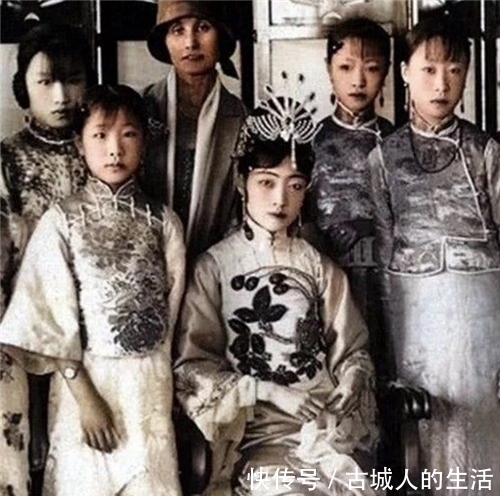 圈中|末代皇后婉容罕见照:颜值惊艳,图5是她唯一一次穿朝服