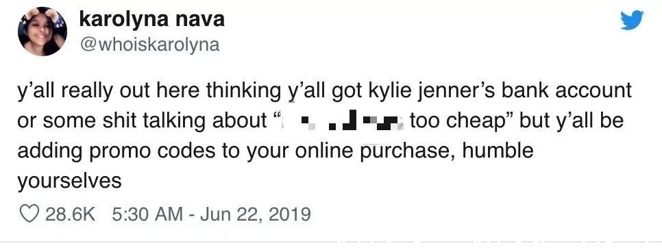 穷人&送不出手?男生买几百美元的包给女友当礼物,却被网友骂惨了