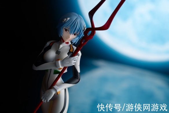 lion|《EVA》綾波麗手辦：手持朗基努斯之槍！表情溫婉動人