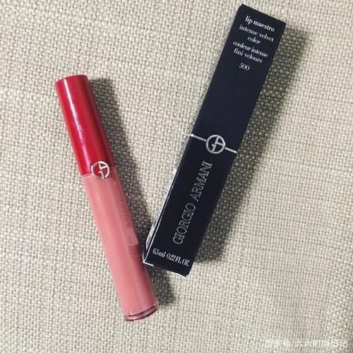 5只买完就后悔的口红吐槽，荧光又显黑！你踩雷了几个？