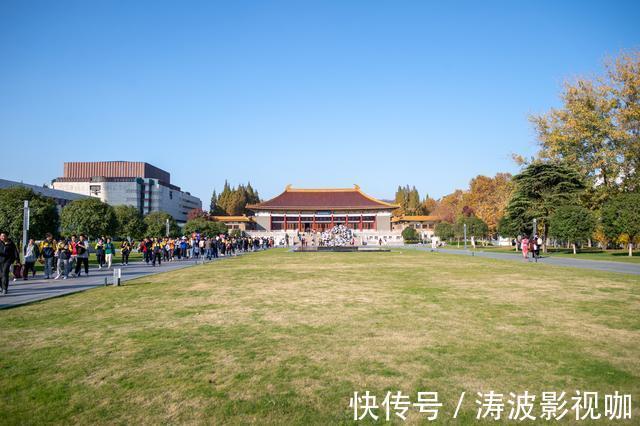 火车头|南京地下竟藏着一处民国街，有银行有火车非常繁华，游客穿越了