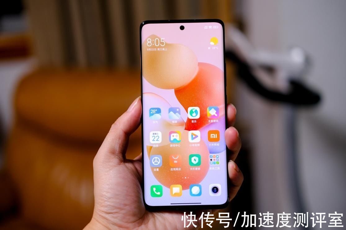 小米civi|为什么小米新机刚发布，就抢了iPhone13的风头？原因离不开这2点