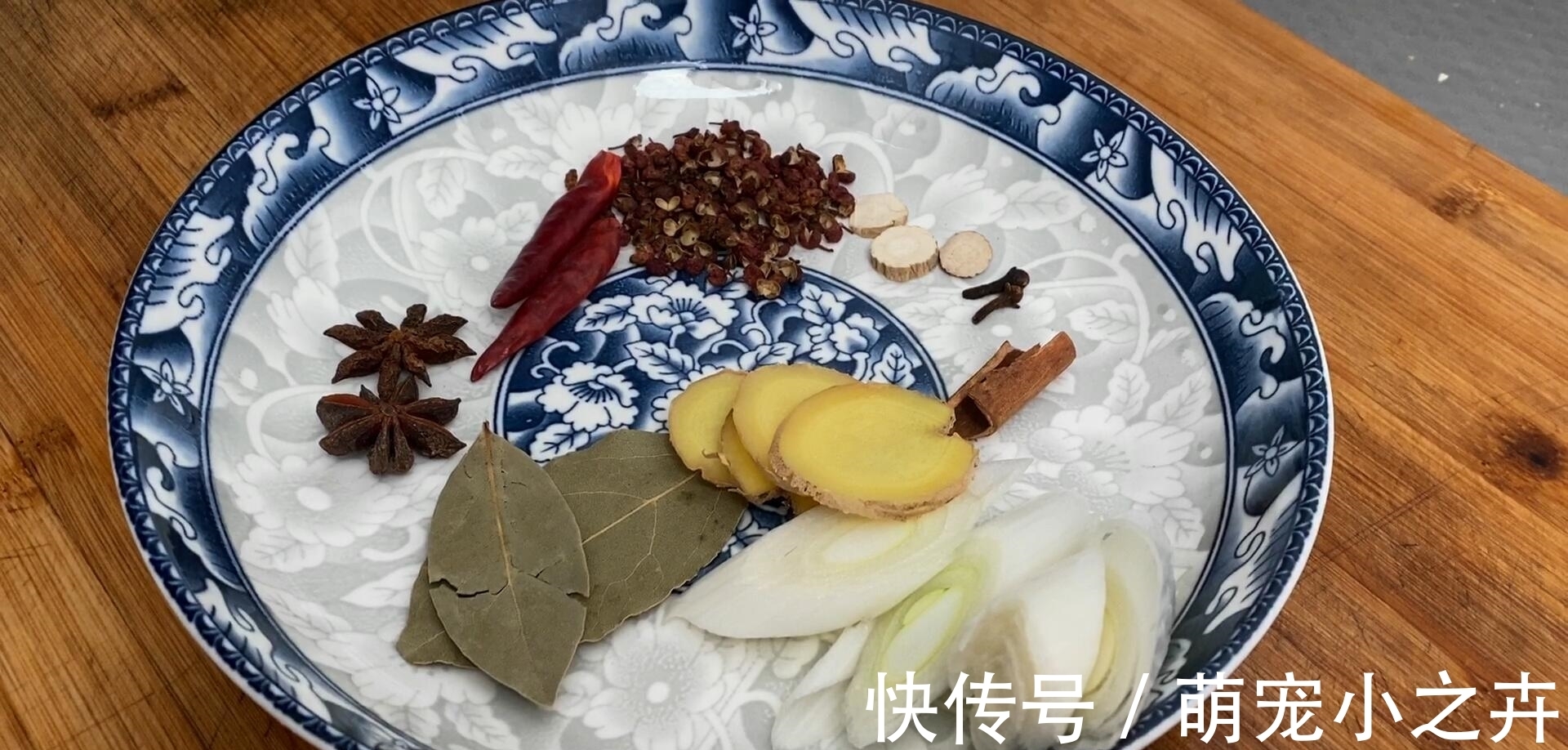 排骨|秋天,遇到这肉要多吃,比排骨便宜,比牛羊肉香,炖一锅太馋人