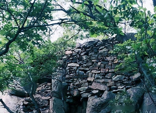 烟囱山:摩崖石刻千古书