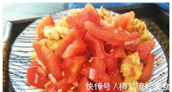 菜品|西红柿炒鸡蛋，大厨多加1味料，鸡蛋嫩滑，汁水多！