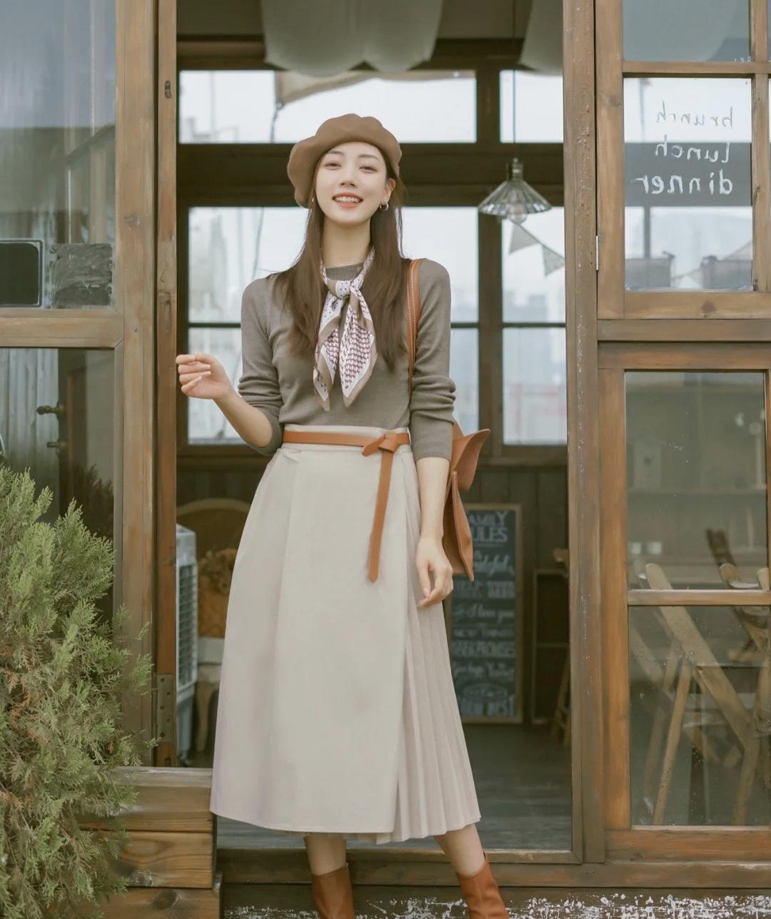 女人味|秋冬,高级感穿搭指南,针织衫搭配半身裙,温柔知性更具女人味!