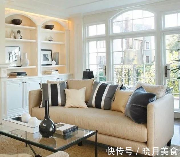 布艺沙发|买沙发只挑贵的?错!沙发选购3个技巧,让你家客厅档次更高级