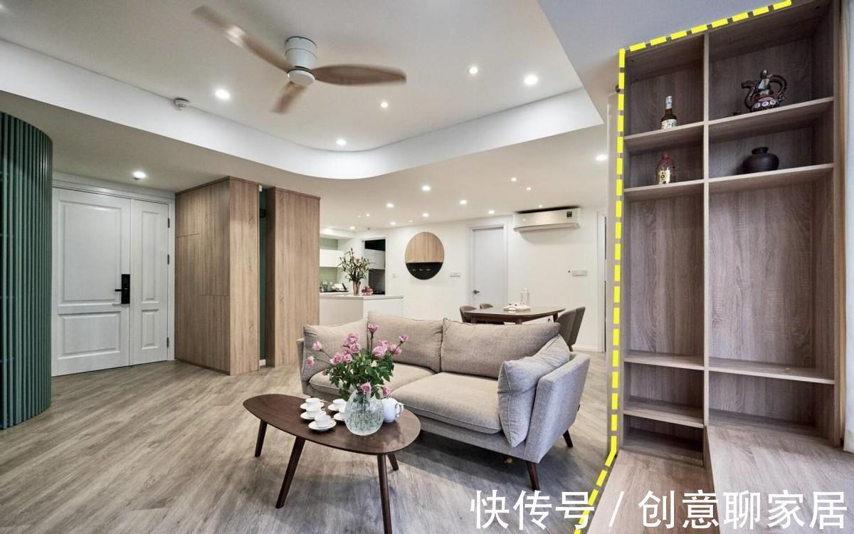 地台|拆掉大白墙，打柜子和地台结合，既是电视隔墙，又是休闲收纳空间