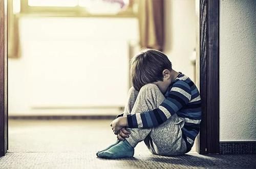 父母在这几个方面越大方，养出来的孩子越自信大方，想不成才都难