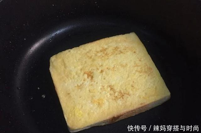 孩子三天两头就馋这早餐,营养补钙,吃一个特管饱,平底锅就搞定