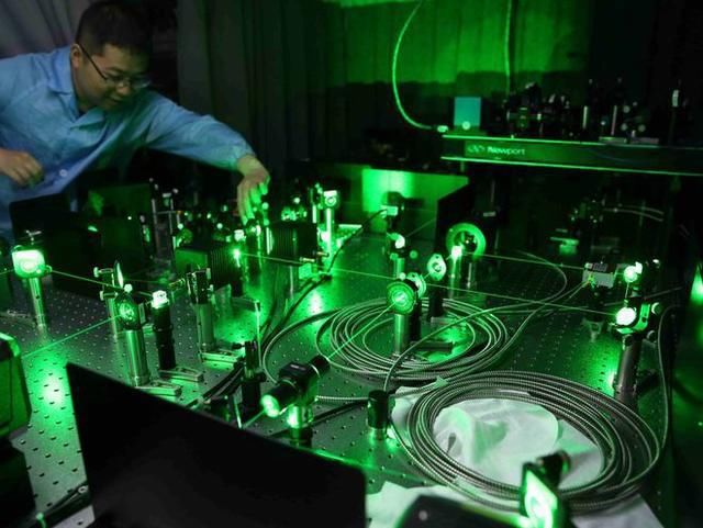 量子 世界第一！中科大公布新型量子计算机，比美国同款快100亿倍