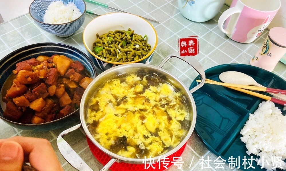 饮食|有菜有汤,一家三口在高温天里的饮食,简单到能吃饱就好