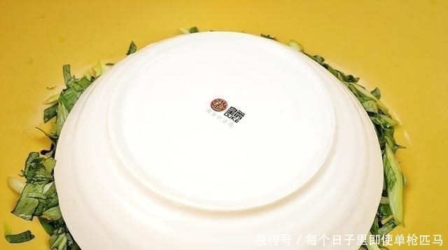 腌现|小雪后，腌“寒菜”用此菜正合适，现腌现吃，隔三差五做也吃不烦