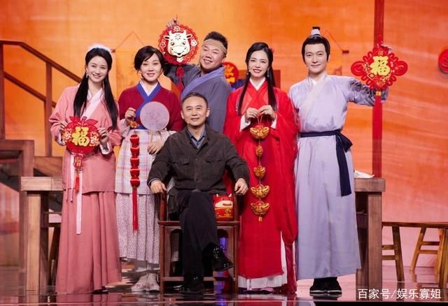 感动!东方卫视春晚《武林外传》剧组重聚,一开口还是原来的味道