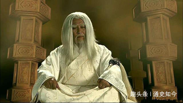 封神#封神中其实还隐藏着一位大神,连鸿钧道祖和昊天大帝都得让他三分