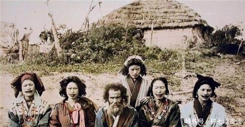 日本|19世纪的日本风情:女子妆容太辣眼,武士目露凶光,电影都拍不出