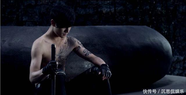 张起灵的母亲康巴落族人,为何拥有着令张家汪家都惧怕的能力?