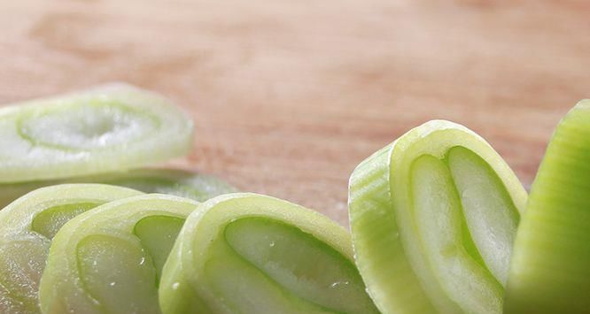 茼蒿|女性要经常吃3种食物,缓解疲劳,延缓衰老,好处多多!