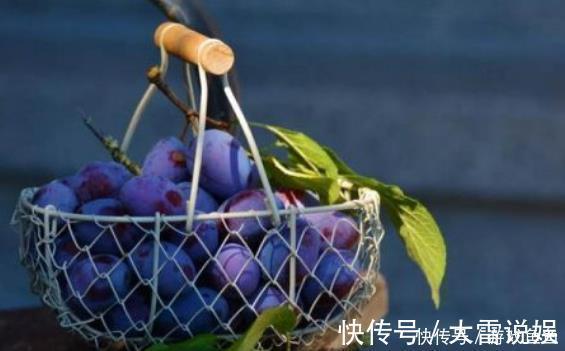 香蕉|经常吃此些“水果”，一觉睡到天亮不失眠，省下许多买药钱！