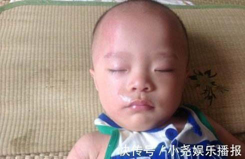 特征|孩子睡觉时如果有这3个特征,说明可能肠胃不健康了,宝妈别忽视