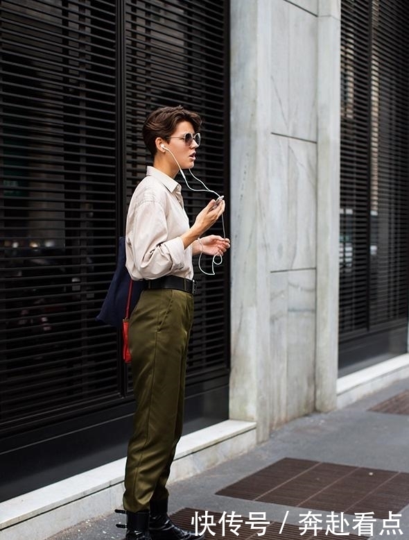 开春第一条裤子，烟管裤的正确打开方式，承包你的春季穿搭！