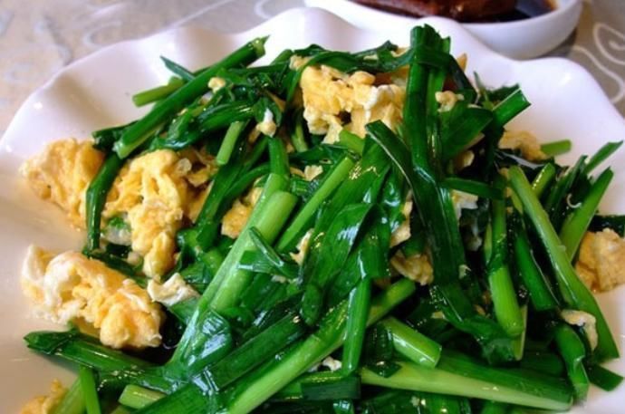 店家|买韭菜时，看见这4种韭菜赶紧走，店家自己都不吃！别上当！