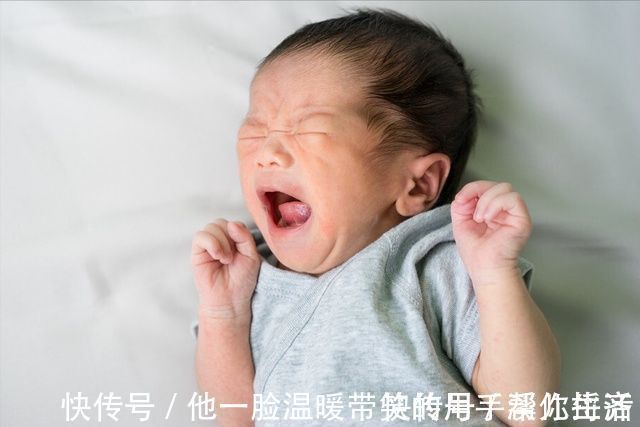 胖娃娃|新生宝宝出现的这些“症状”,爸妈别急,娃只是长得有点儿快
