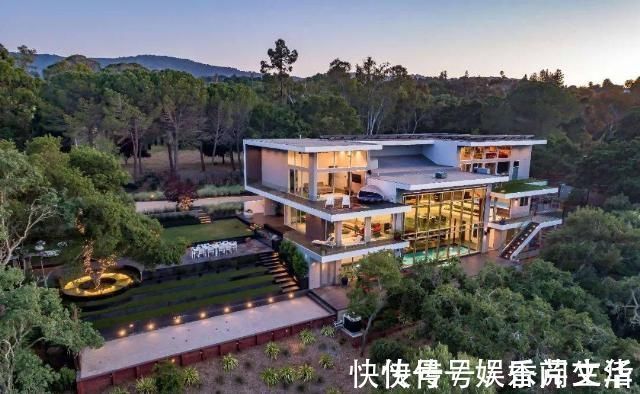 升降板|为了给老公圆梦，她砸7000万耗时三年把家改成“宇宙飞船”，网友这妻子从哪找的