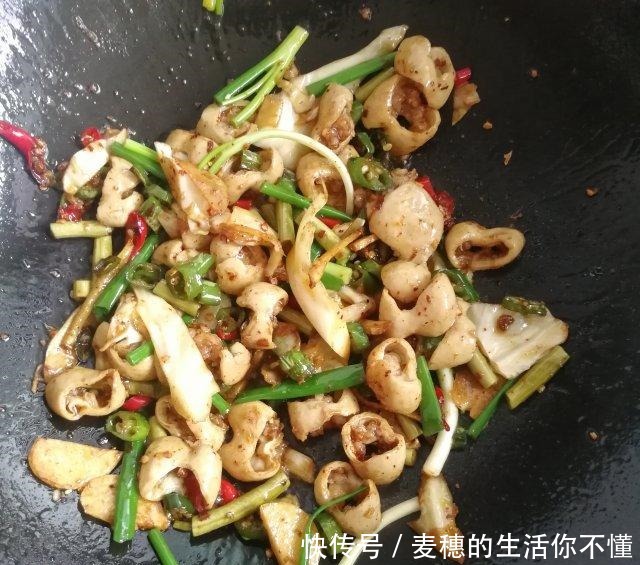 麻辣肥肠,下酒下饭都棒极了!