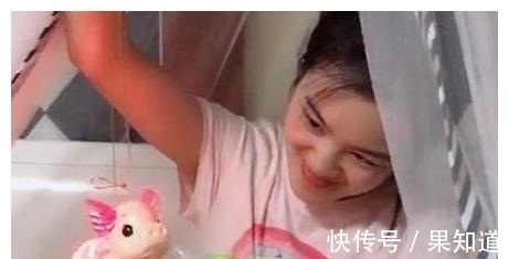 奶瓶|小姨带娃“鸠占鹊巢”,娃一脸生无可恋,萌娃内心:我太难了!