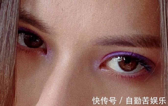 漫展|188cm帅哥爆红网络！漫画脸顶级身材，居然是女扮男装？