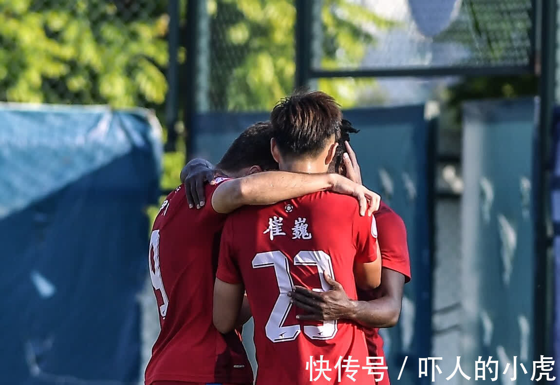 冲超|6球4助攻!鲁能出品中场踢出核心表现,球队冲超仅一步之遥