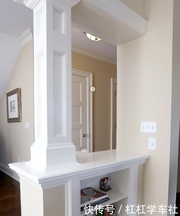 收纳|玄关砌堵隔断,上面掏空做窗洞采光好,下面还能装收纳,简直完美!