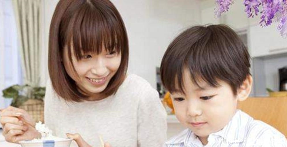 孩子|应采儿的“餐桌教育”获赞,饭桌上的小细节,暴露孩子的家庭教养