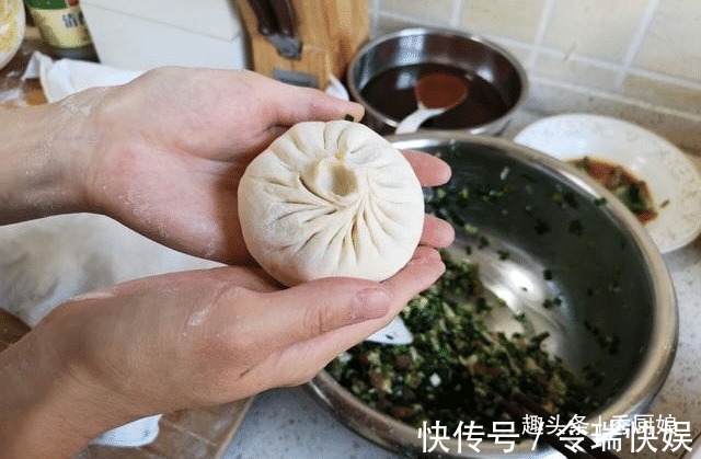 包韭菜馅饺子或包子,最忌放此种调料,难怪味道不鲜美,还不好吃